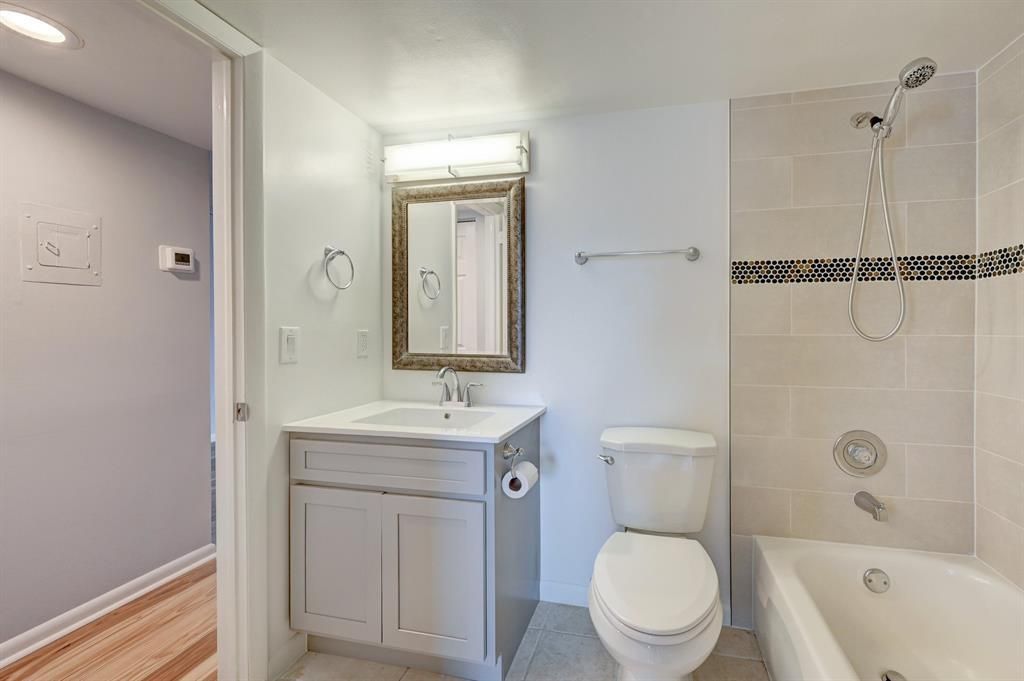 342 Southwind Court, Unit 216, North Palm Beach, FL 33408 Photo