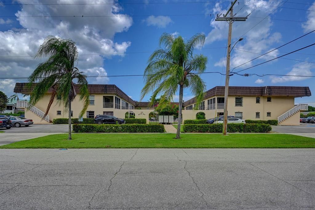 342 Southwind Court, Unit 216, North Palm Beach, FL 33408 Photo