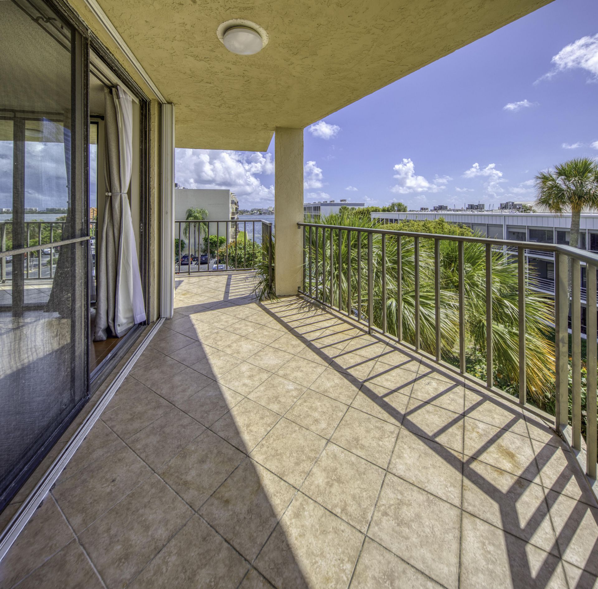 890 N Federal Highway, Unit 412, Lantana, FL 33462 Photo