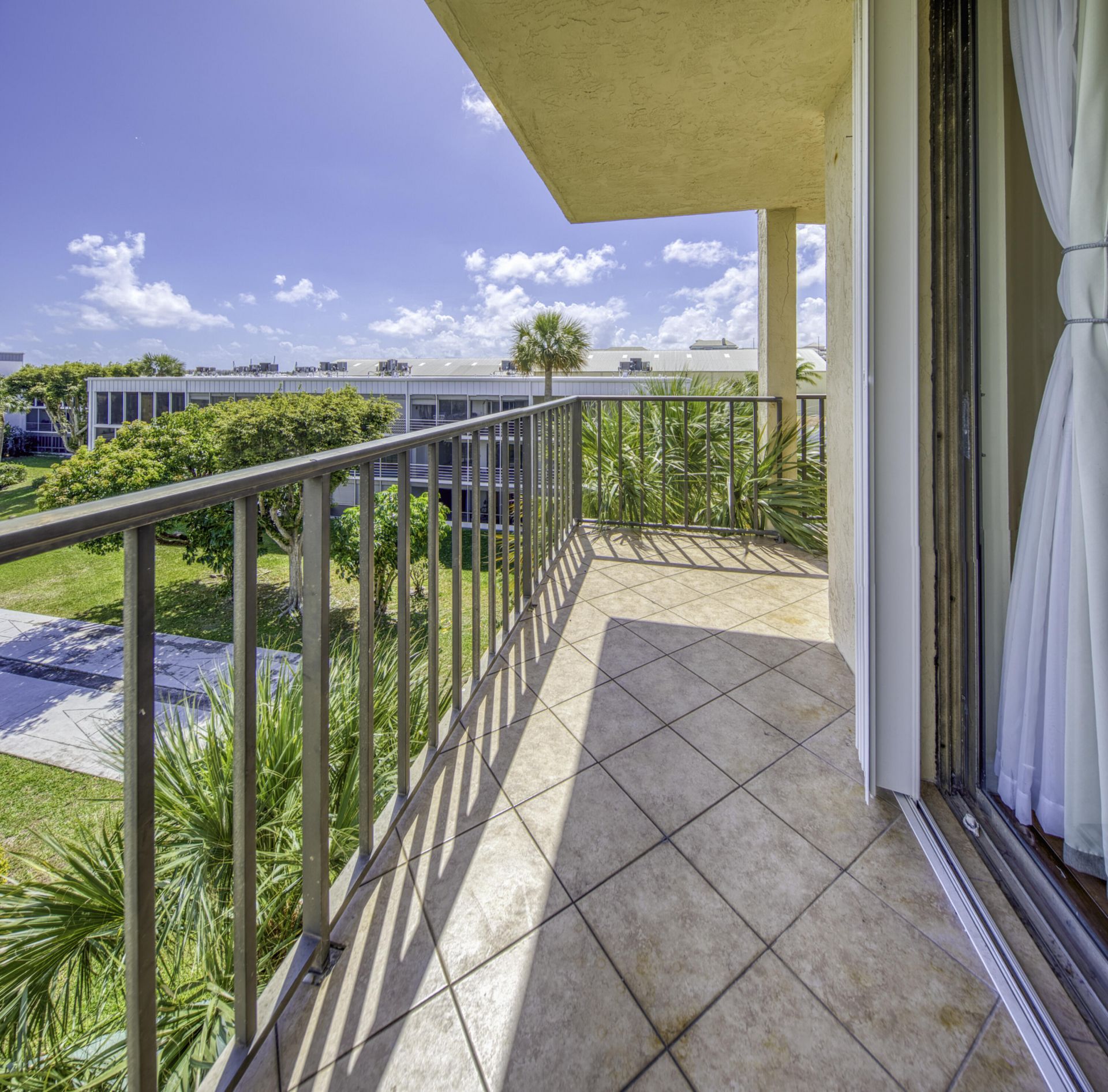 890 N Federal Highway, Unit 412, Lantana, FL 33462 Photo