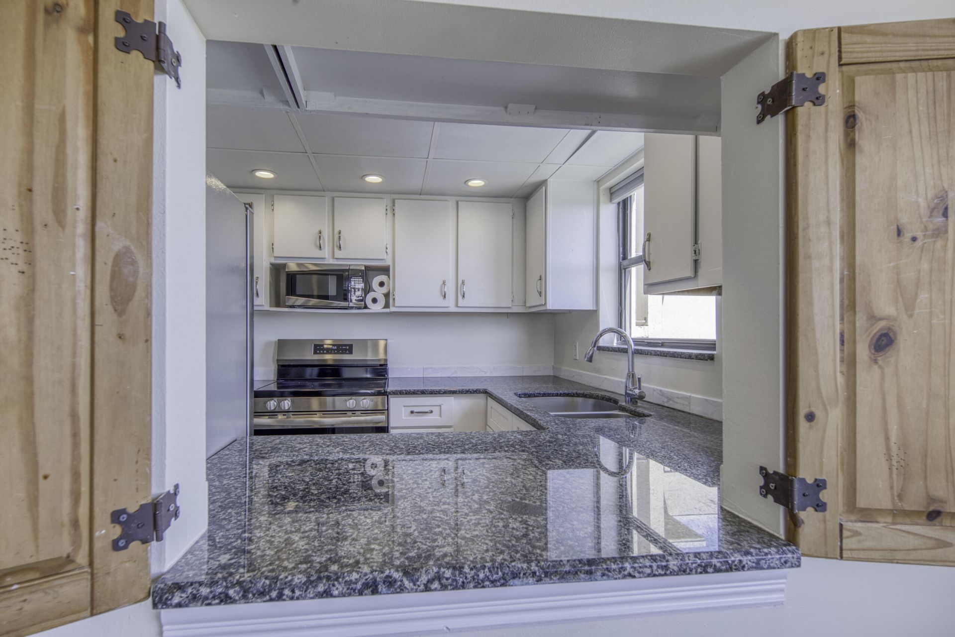 890 N Federal Highway, Unit 412, Lantana, FL 33462 Photo