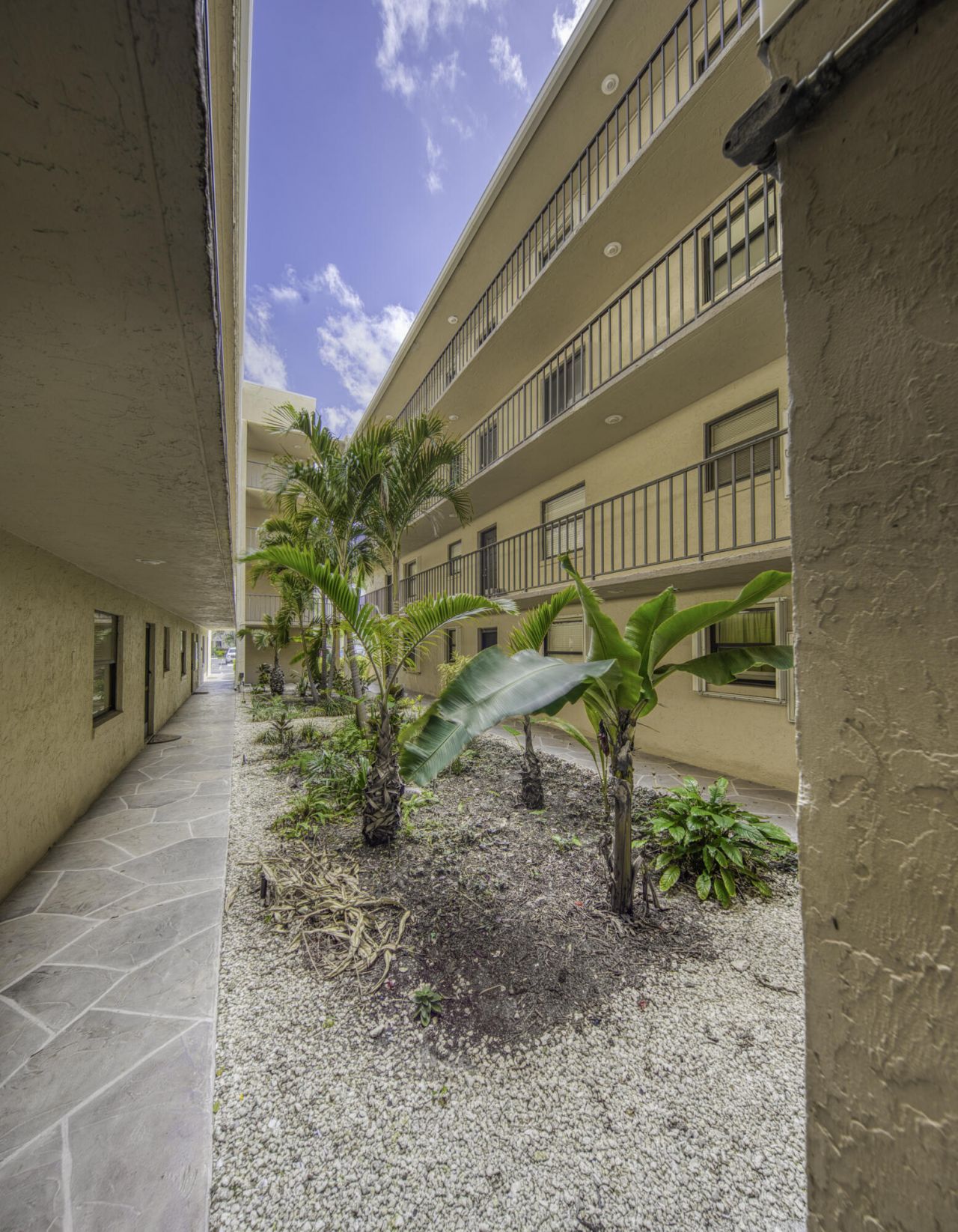 890 N Federal Highway, Unit 412, Lantana, FL 33462 Photo