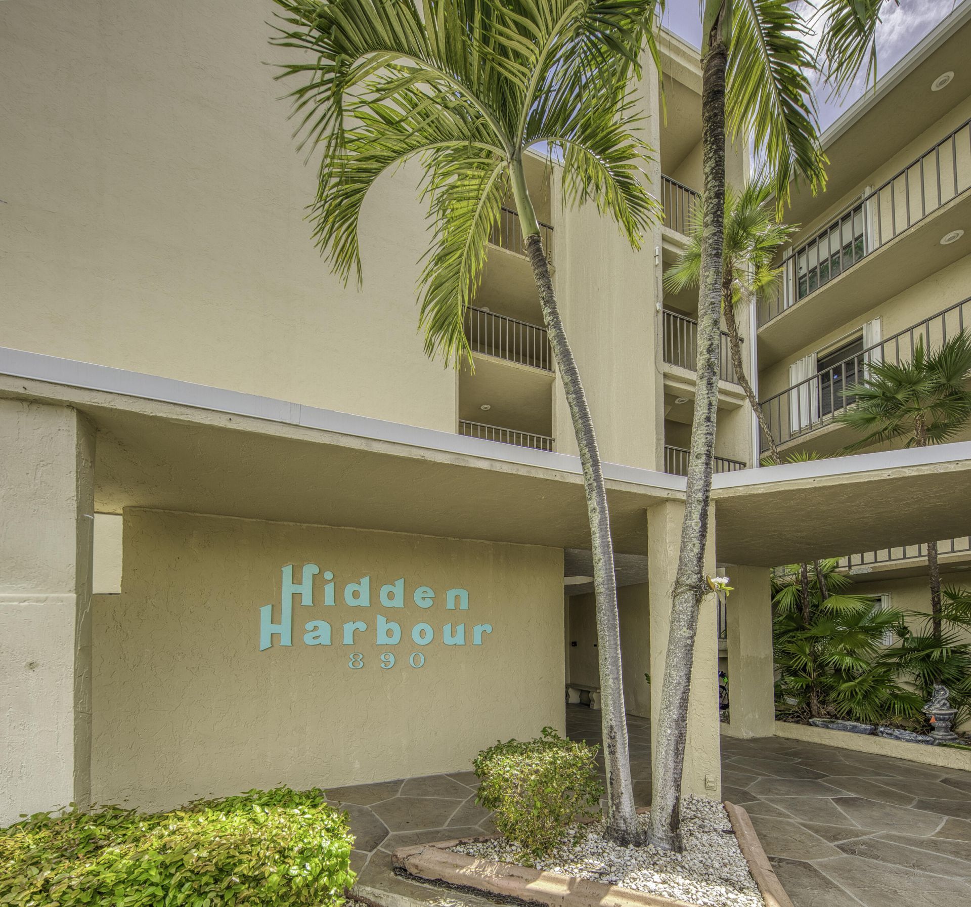 890 N Federal Highway, Unit 412, Lantana, FL 33462 Photo