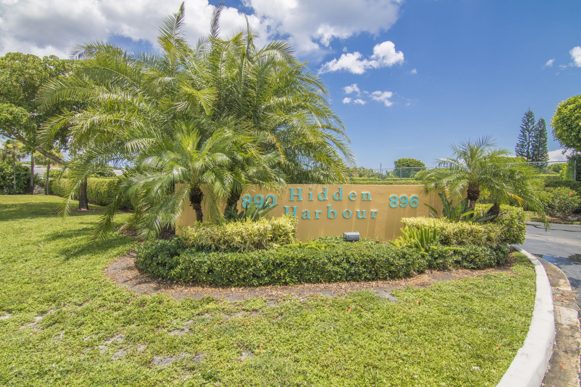 890 N Federal Highway, Unit 412, Lantana, FL 33462 Photo
