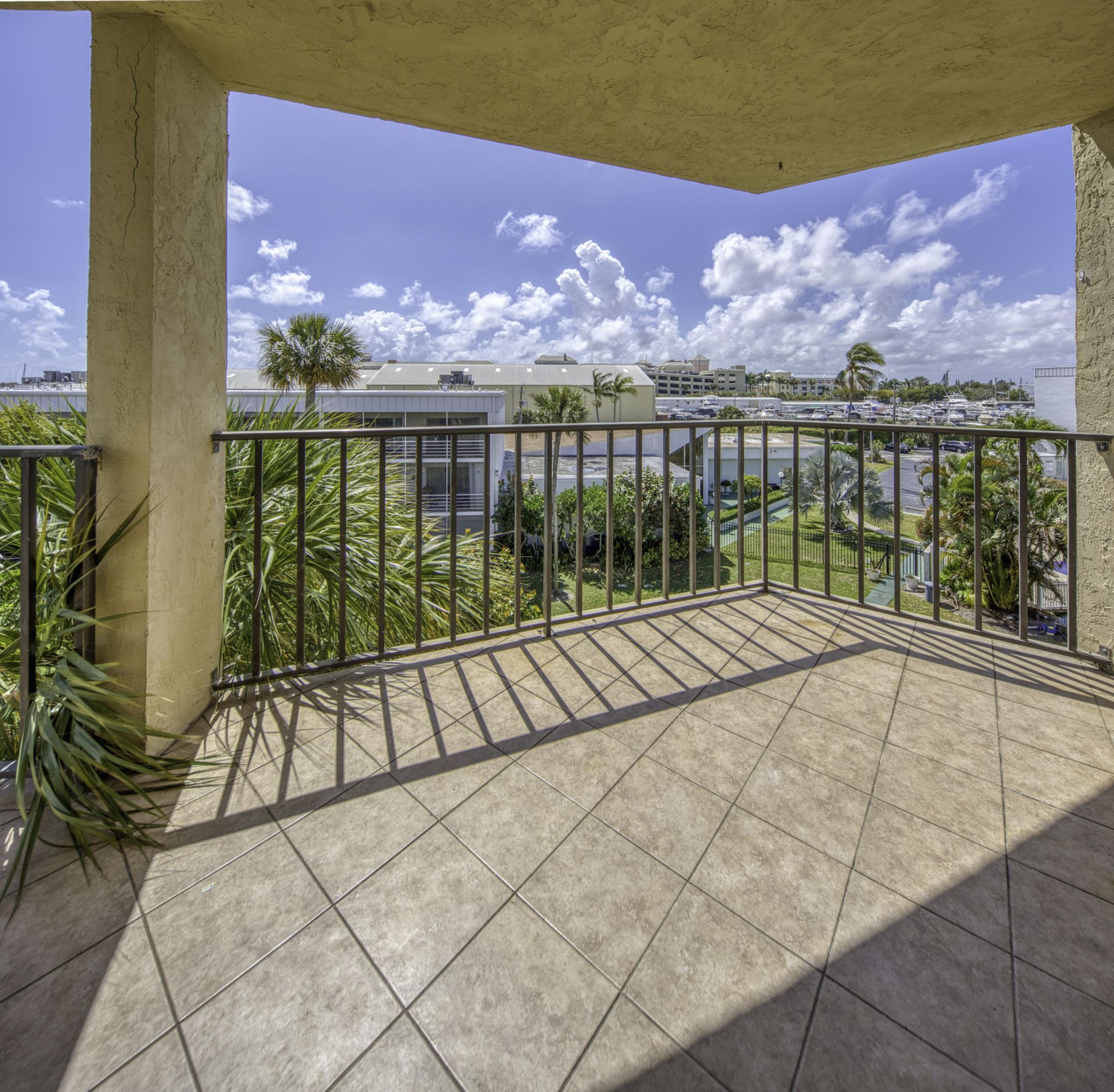 890 N Federal Highway, Unit 412, Lantana, FL 33462 Photo
