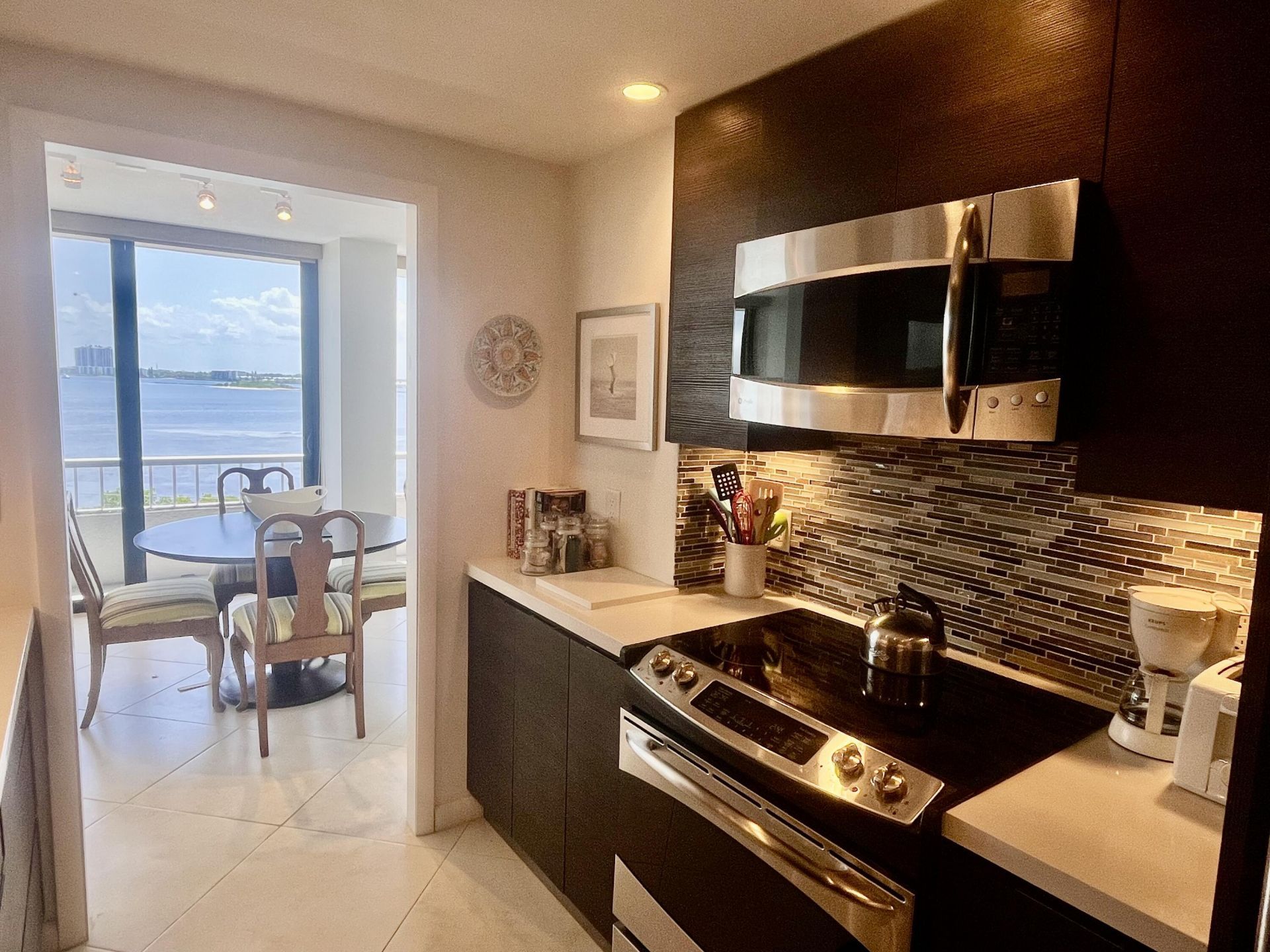 5550 N Ocean Drive, Unit 6D, Singer Island, FL 33404 Photo