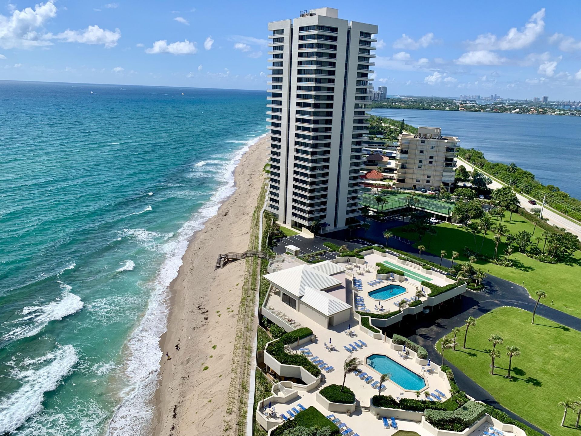 5550 N Ocean Drive, Unit 6D, Singer Island, FL 33404 Photo