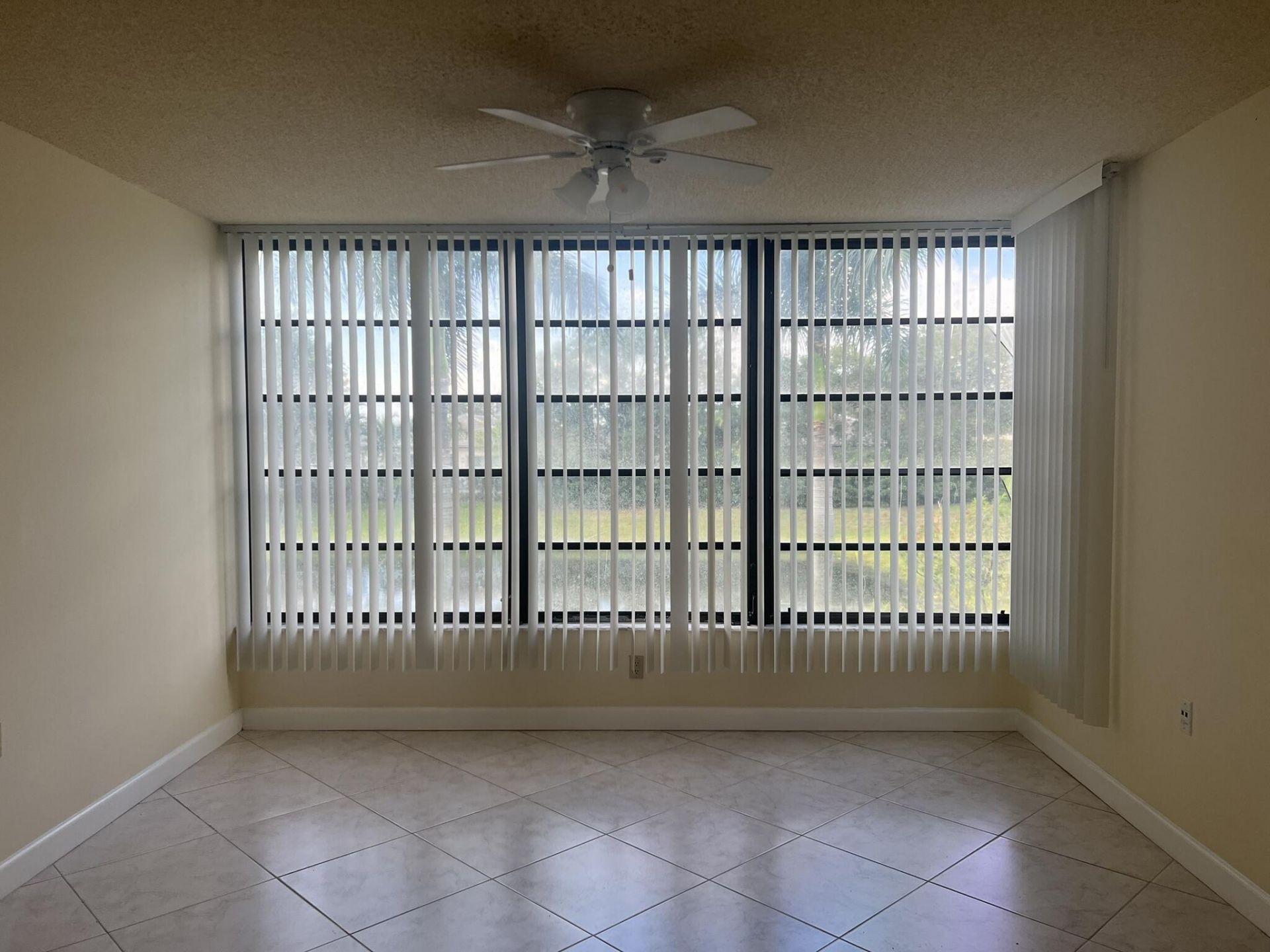 3640 Whitehall Drive, Unit 206, West Palm Beach, FL 33401 Photo