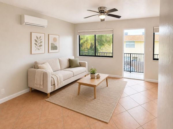 2621 NE 1st Street, Unit 7, Pompano Beach, FL 33062