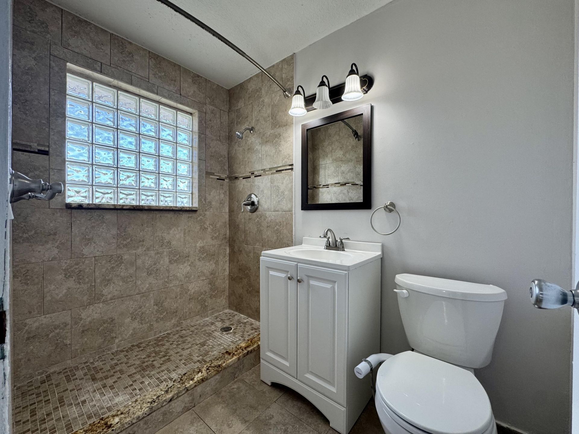 924 SE 8th Court, Deerfield Beach, FL 33441 Photo