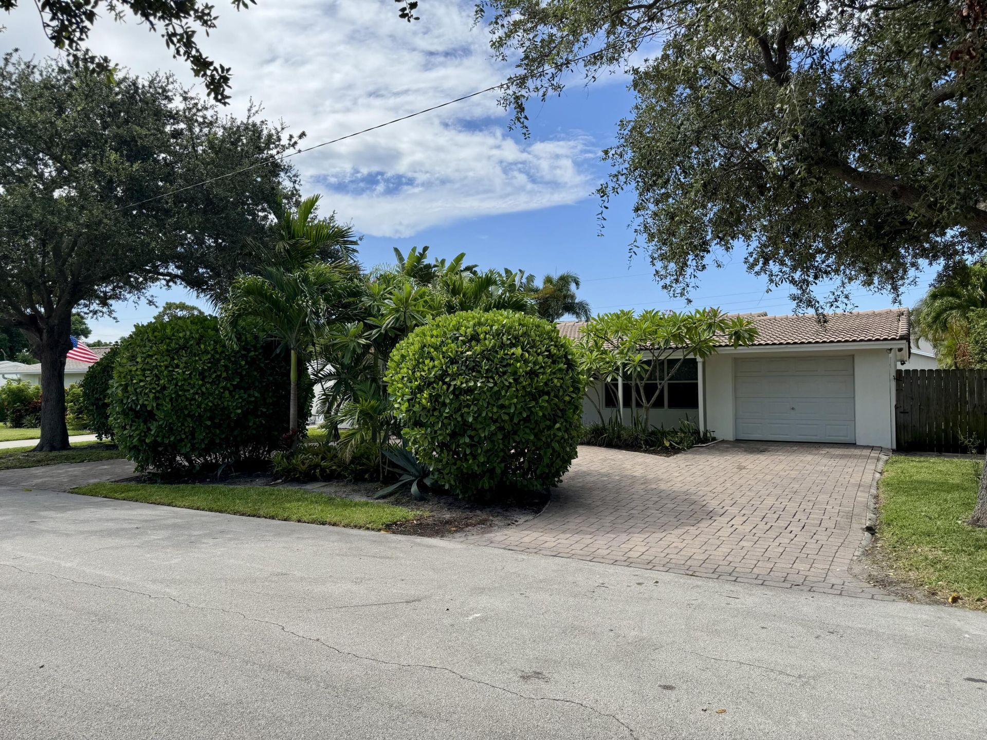 924 SE 8th Court, Deerfield Beach, FL 33441 Photo