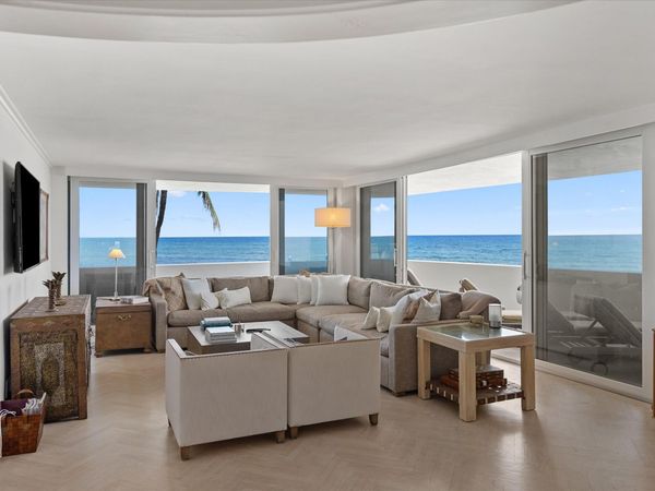 100 Sunrise Avenue, Unit 212, Palm Beach, FL 33480