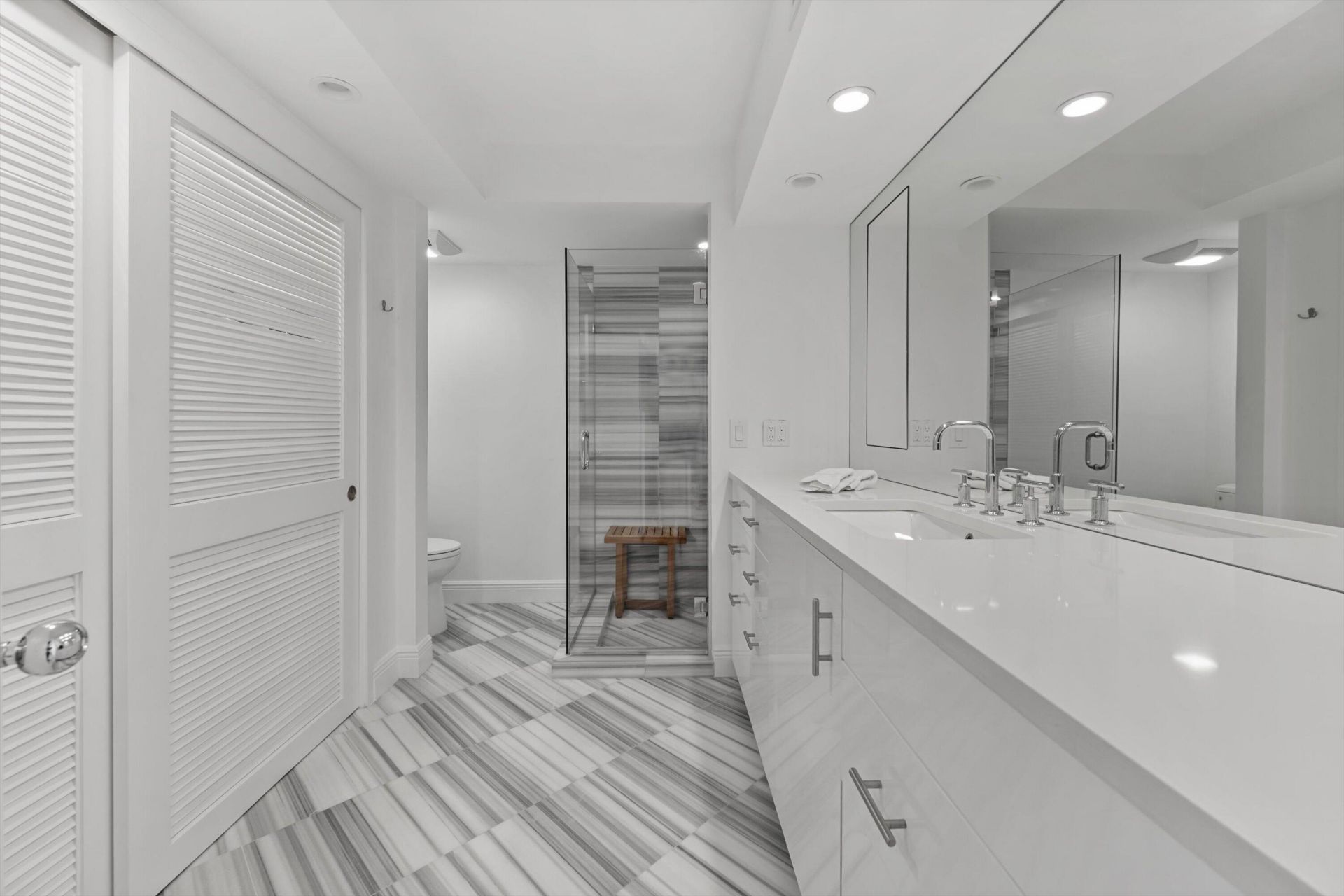100 Sunrise Avenue, Unit 212, Palm Beach, FL 33480 Photo