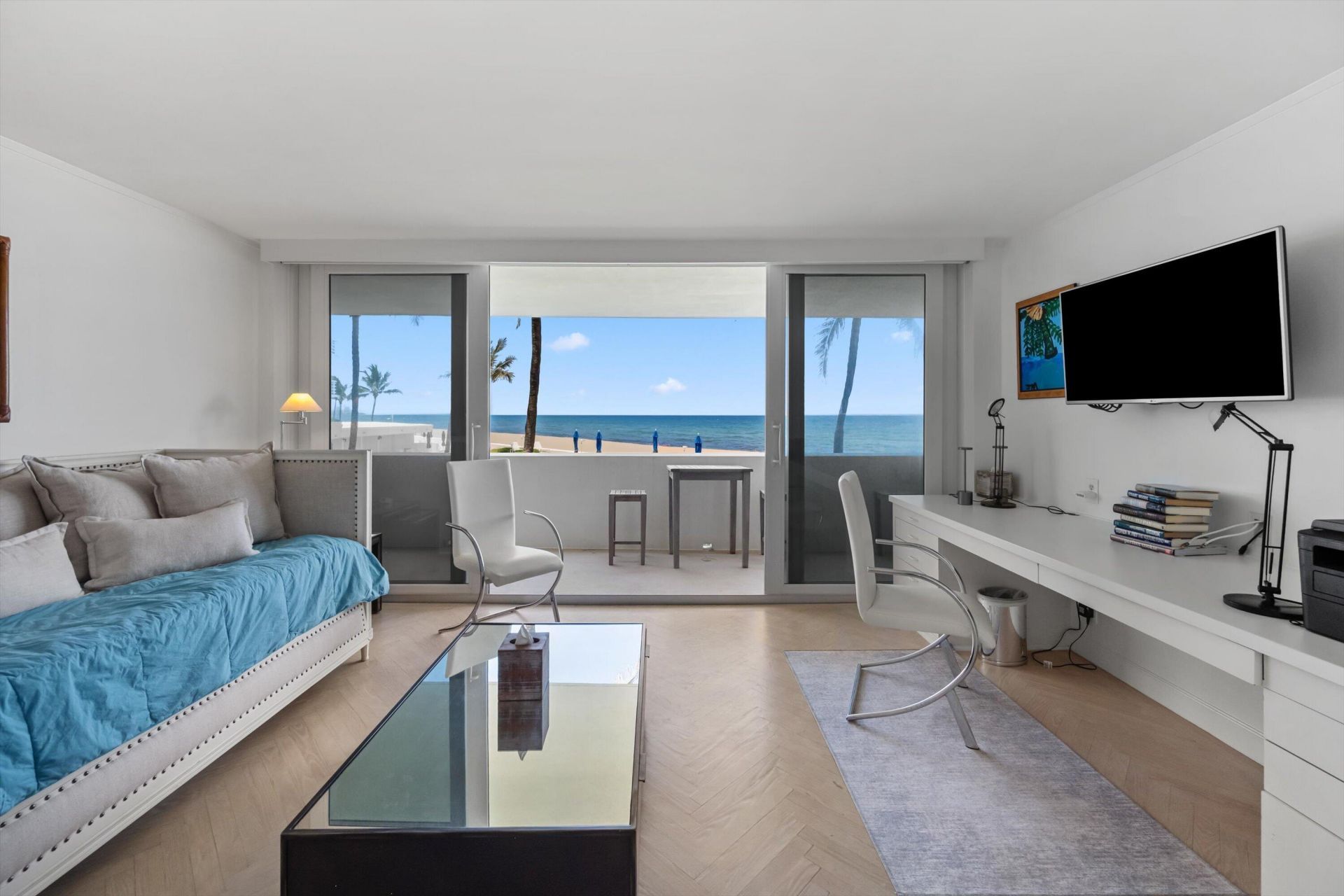 100 Sunrise Avenue, Unit 212, Palm Beach, FL 33480 Photo