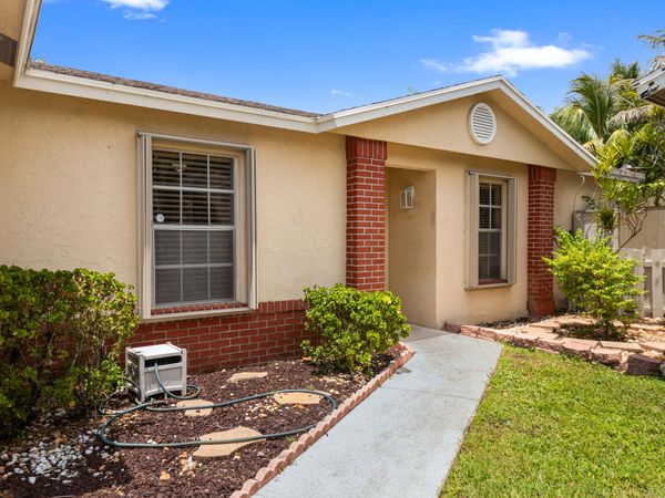13945 LANGLEY Place, Davie, FL 33325
