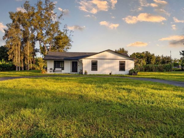 5989 COCONUT Boulevard, The Acreage, FL 33411