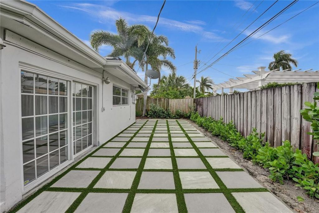 5981 NE 22nd Way, Fort Lauderdale, FL 33308 Photo