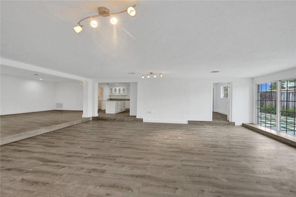 5981 NE 22nd Way, Fort Lauderdale, FL 33308 Photo