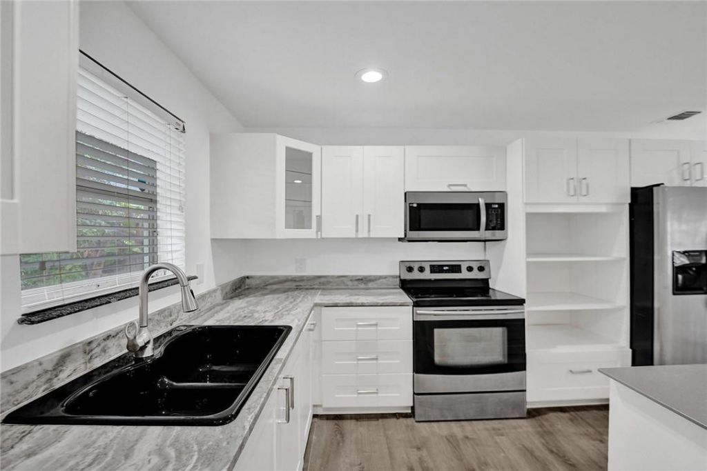 5981 NE 22nd Way, Fort Lauderdale, FL 33308 Photo
