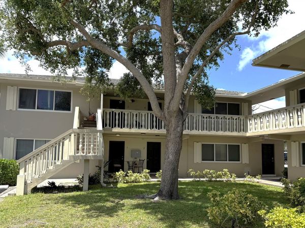 265 SW 7 Street, Unit 4, Boca Raton, FL 33432
