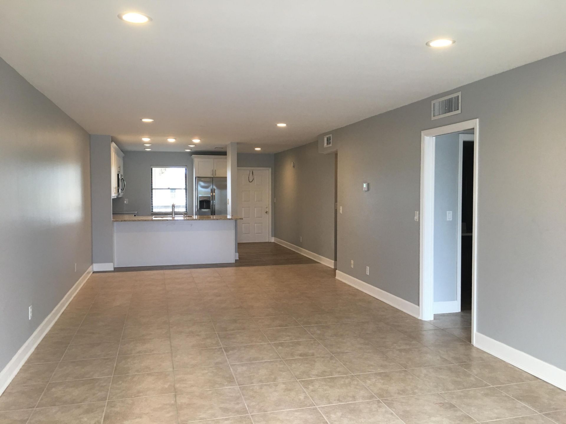 309 Lake Circle, Unit 202, North Palm Beach, FL 33408 Photo