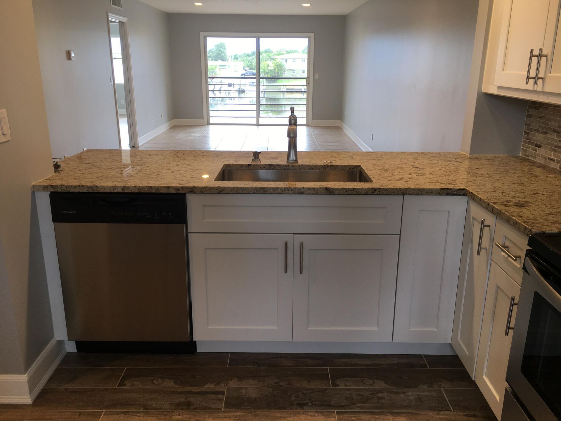 309 Lake Circle, Unit 202, North Palm Beach, FL 33408 Photo