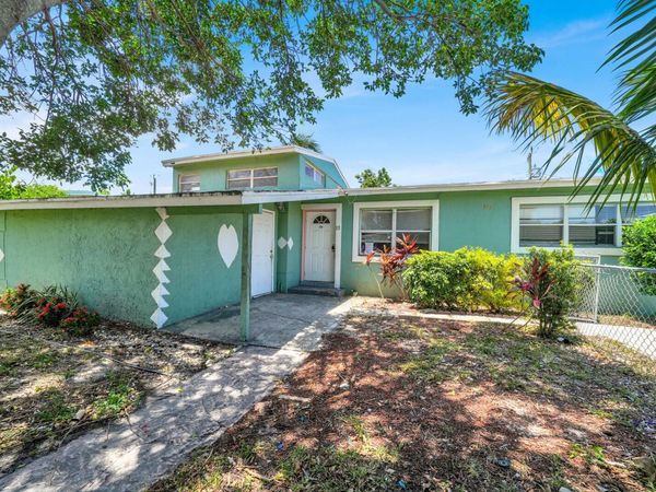 111 Ocean Parkway, Boynton Beach, FL 33435