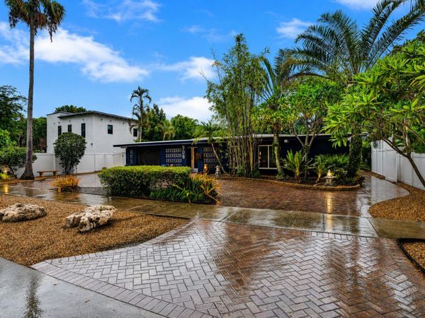 908 NE 16th Place, Fort Lauderdale, FL 33305