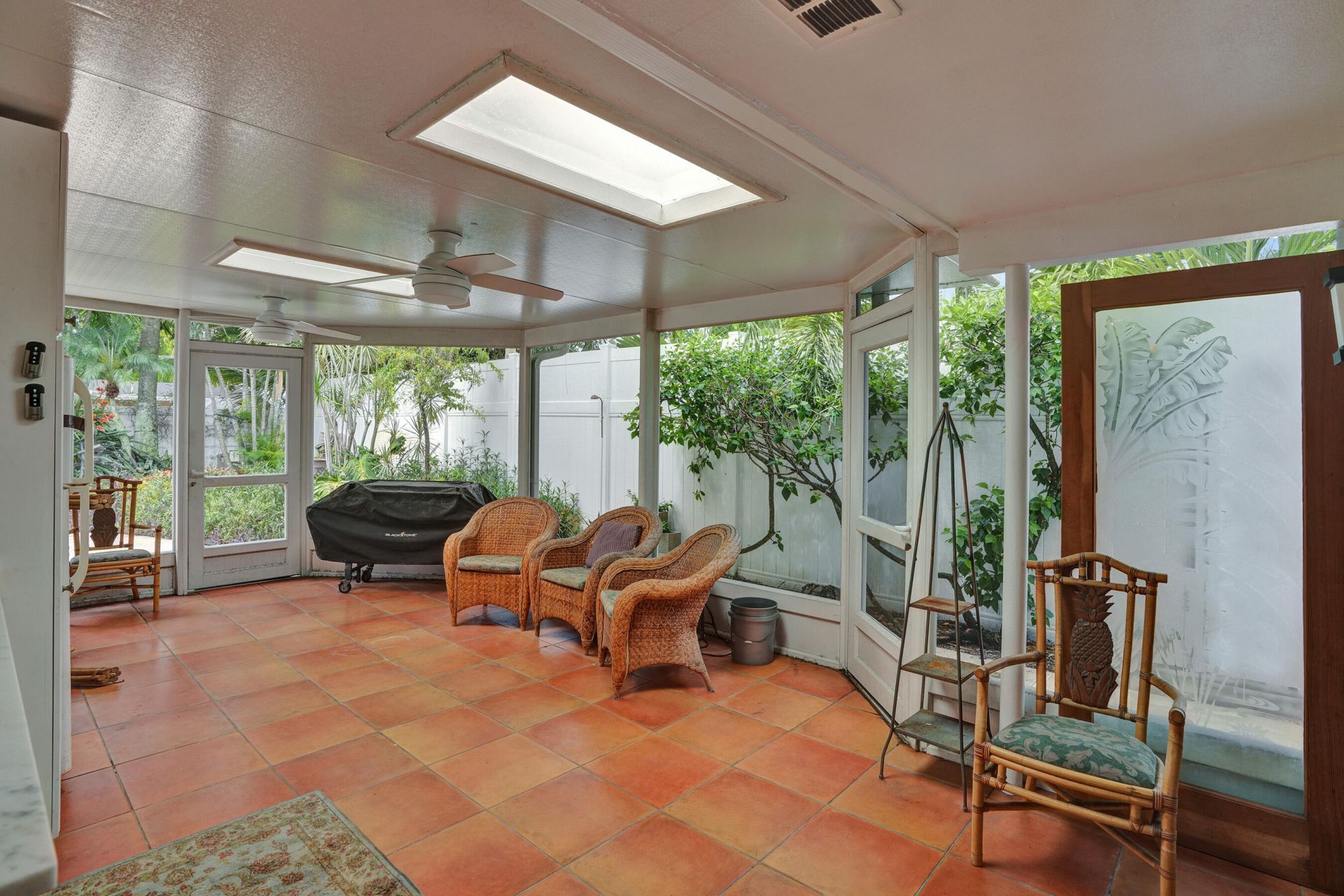 908 NE 16th Place, Fort Lauderdale, FL 33305 Photo