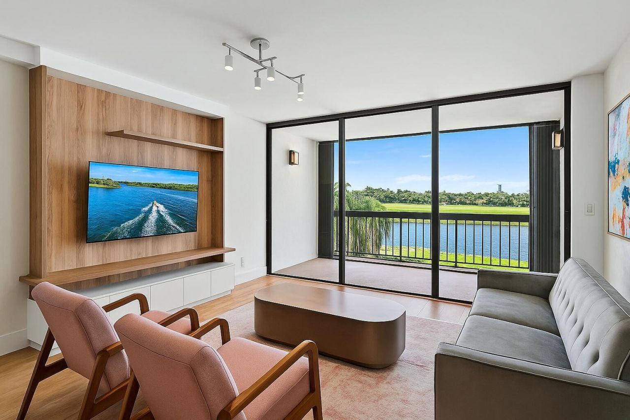 356 Golfview Road, Unit 405, North Palm Beach, FL 33408 Photo