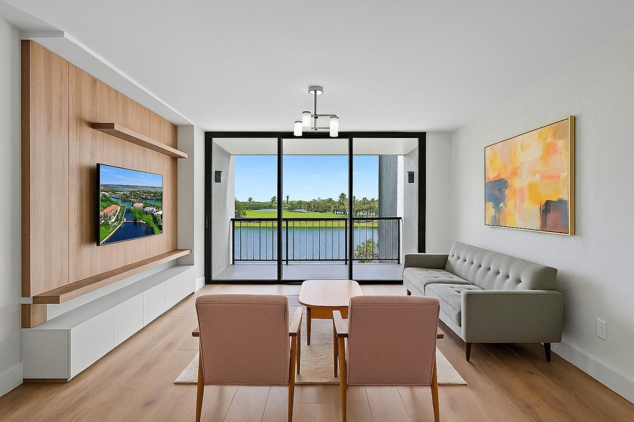 356 Golfview Road, Unit 405, North Palm Beach, FL 33408 Photo