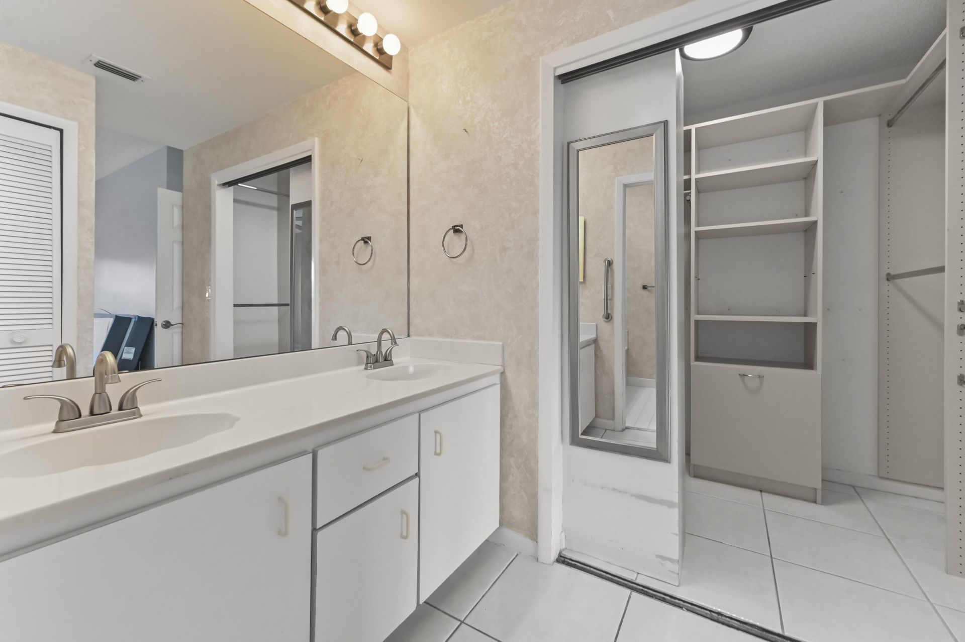 5965 Parkwalk Drive, Unit 913, Boynton Beach, FL 33472 Photo