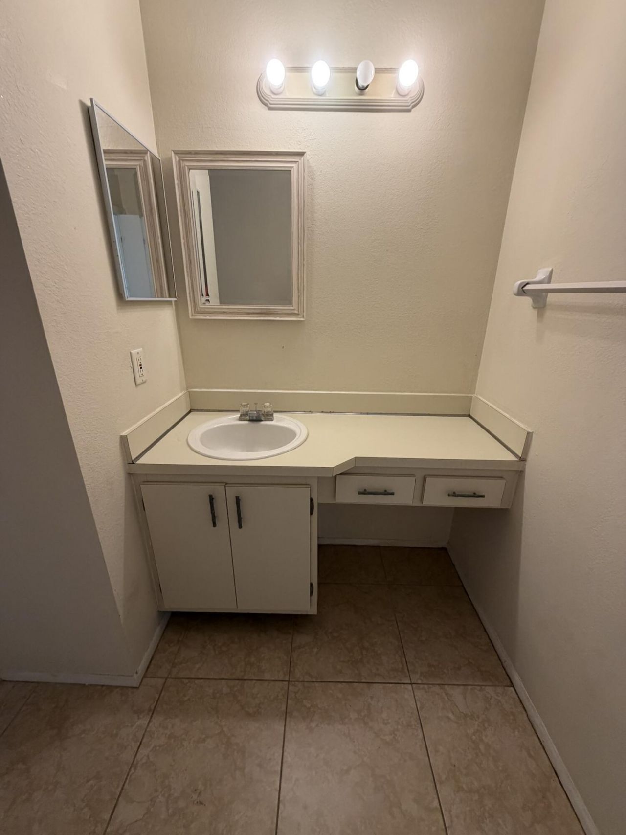 1720 SE Linpark Court, Port Saint Lucie, FL 34952 Photo