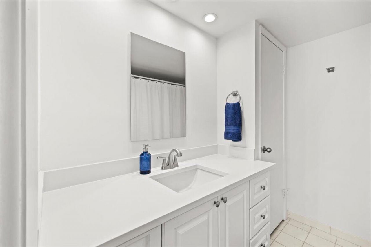 1630 N Ocean Boulevard, Unit 1011, Pompano Beach, FL 33062 Photo