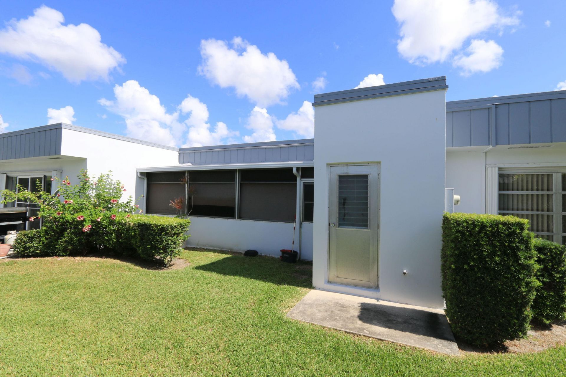 2886 Fernley Drive E, Unit 91, West Palm Beach, FL 33415 Photo