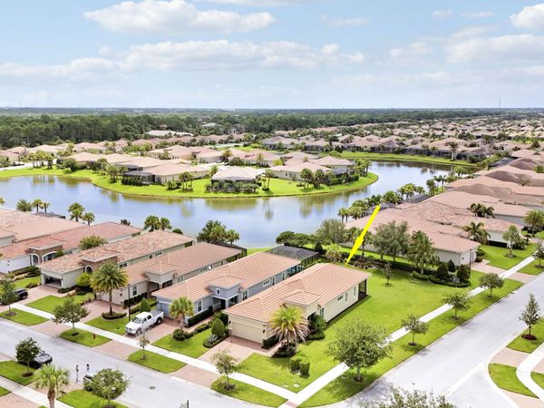 20015 SW Caserta Way, Port St. Lucie, FL 34986