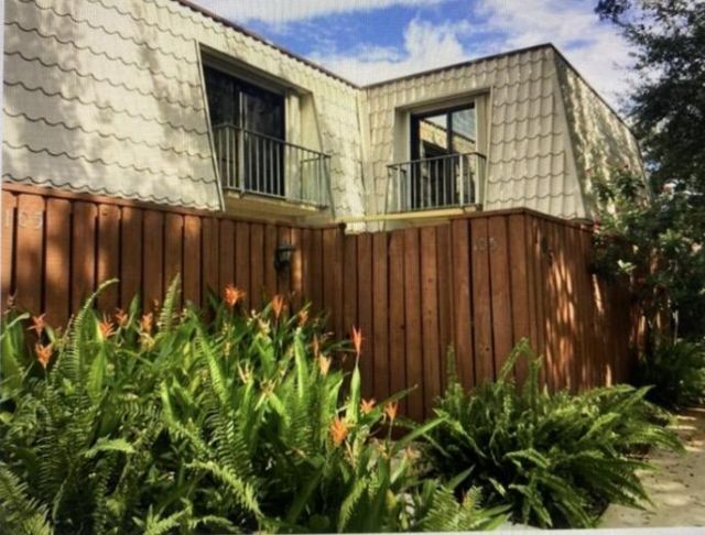 1700 Embassy Drive, Unit 105, West Palm Beach, FL 33401 Photo