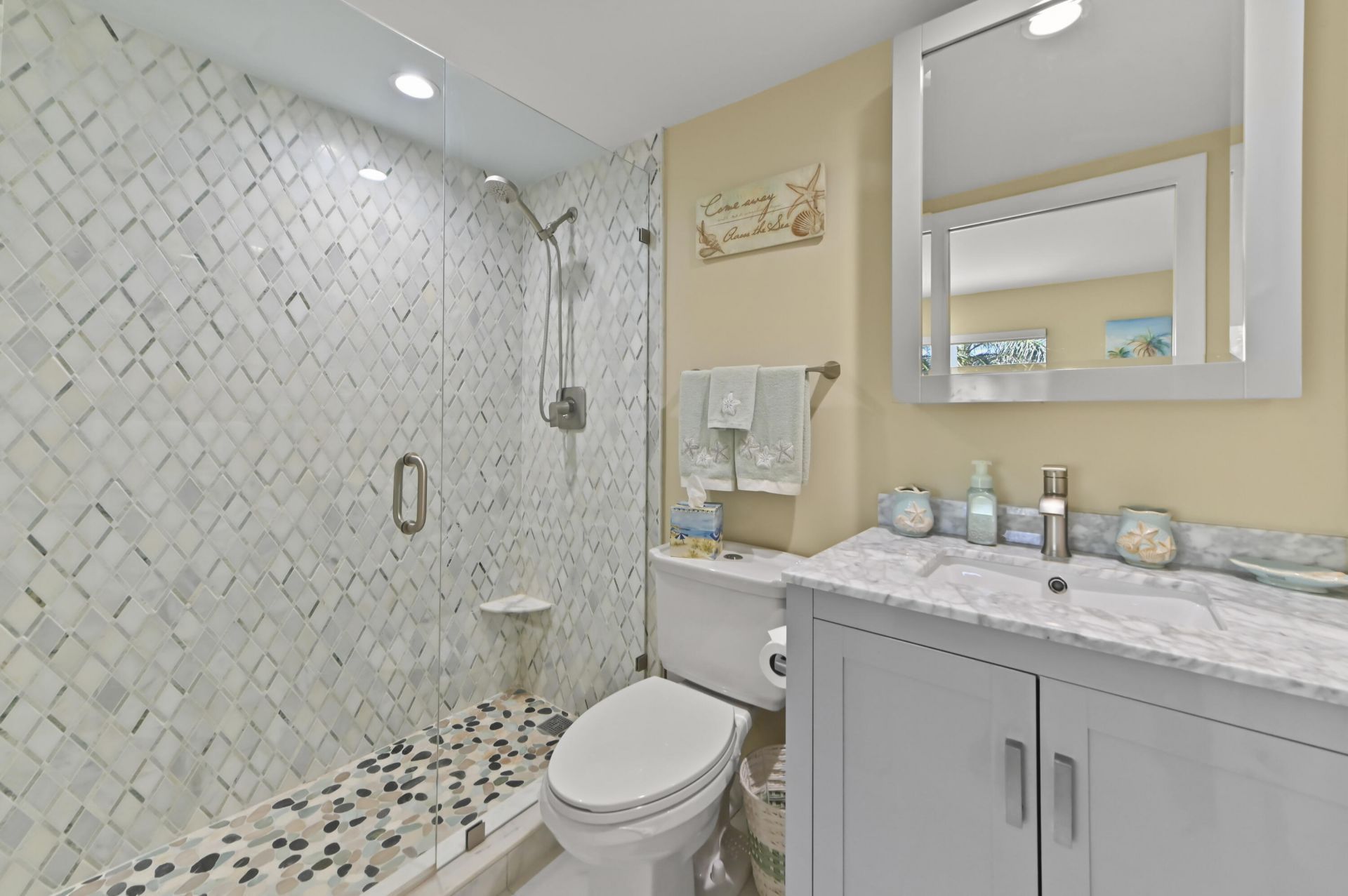 2550 Presidential Way, Unit 301, West Palm Beach, FL 33401 Photo