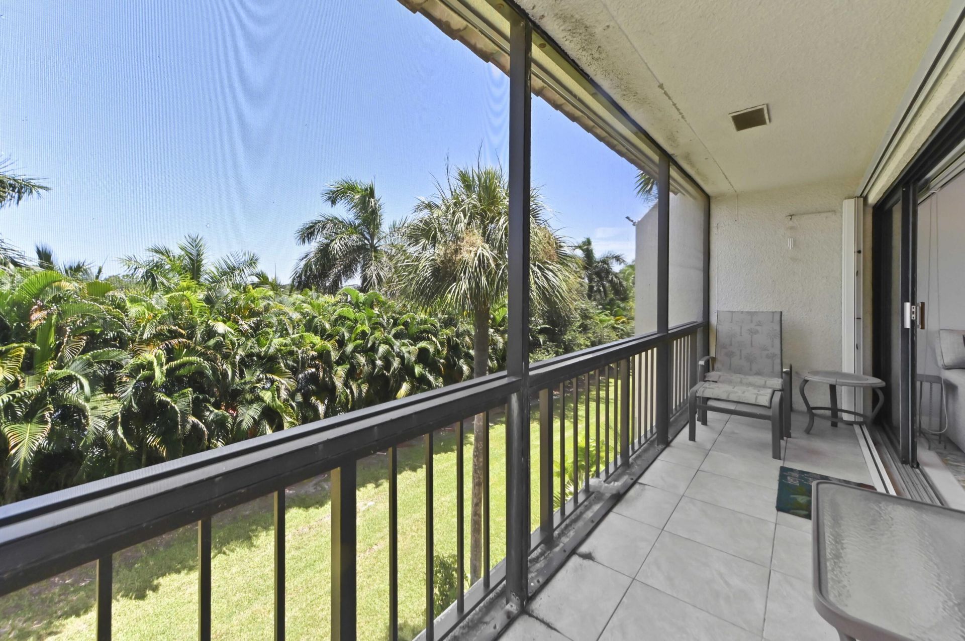 2550 Presidential Way, Unit 301, West Palm Beach, FL 33401 Photo