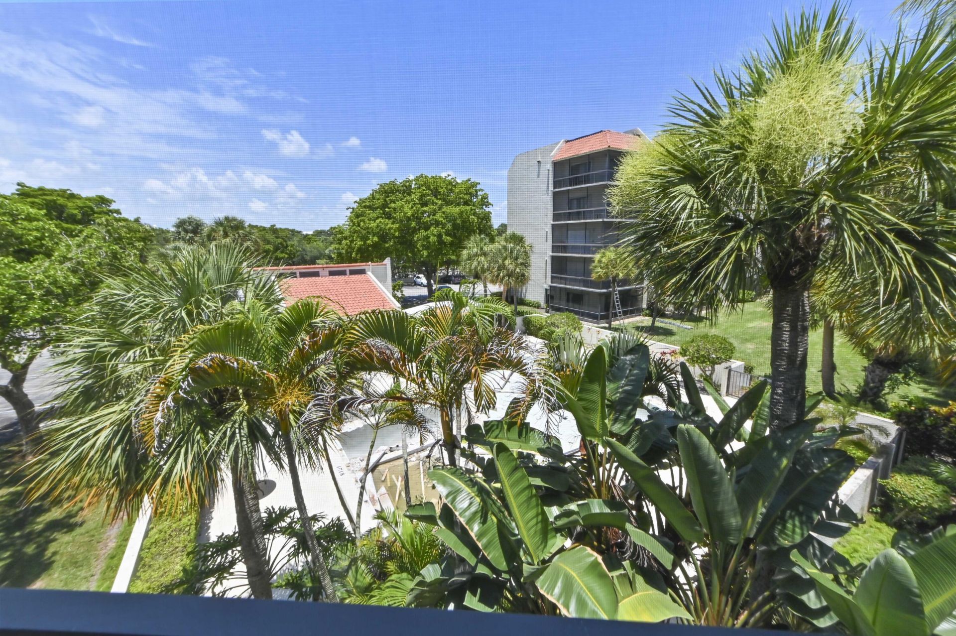 2550 Presidential Way, Unit 301, West Palm Beach, FL 33401 Photo