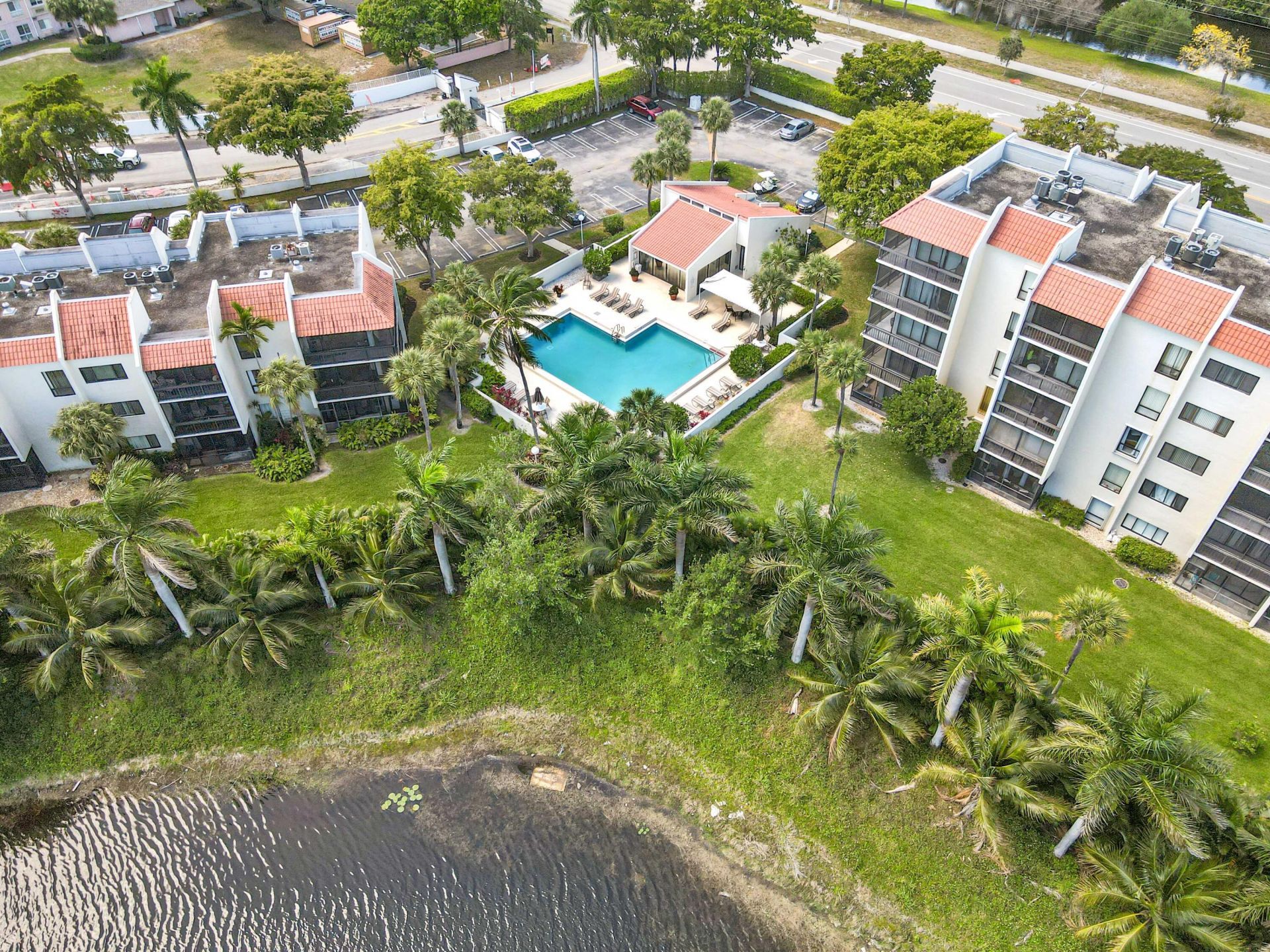 2550 Presidential Way, Unit 301, West Palm Beach, FL 33401 Photo