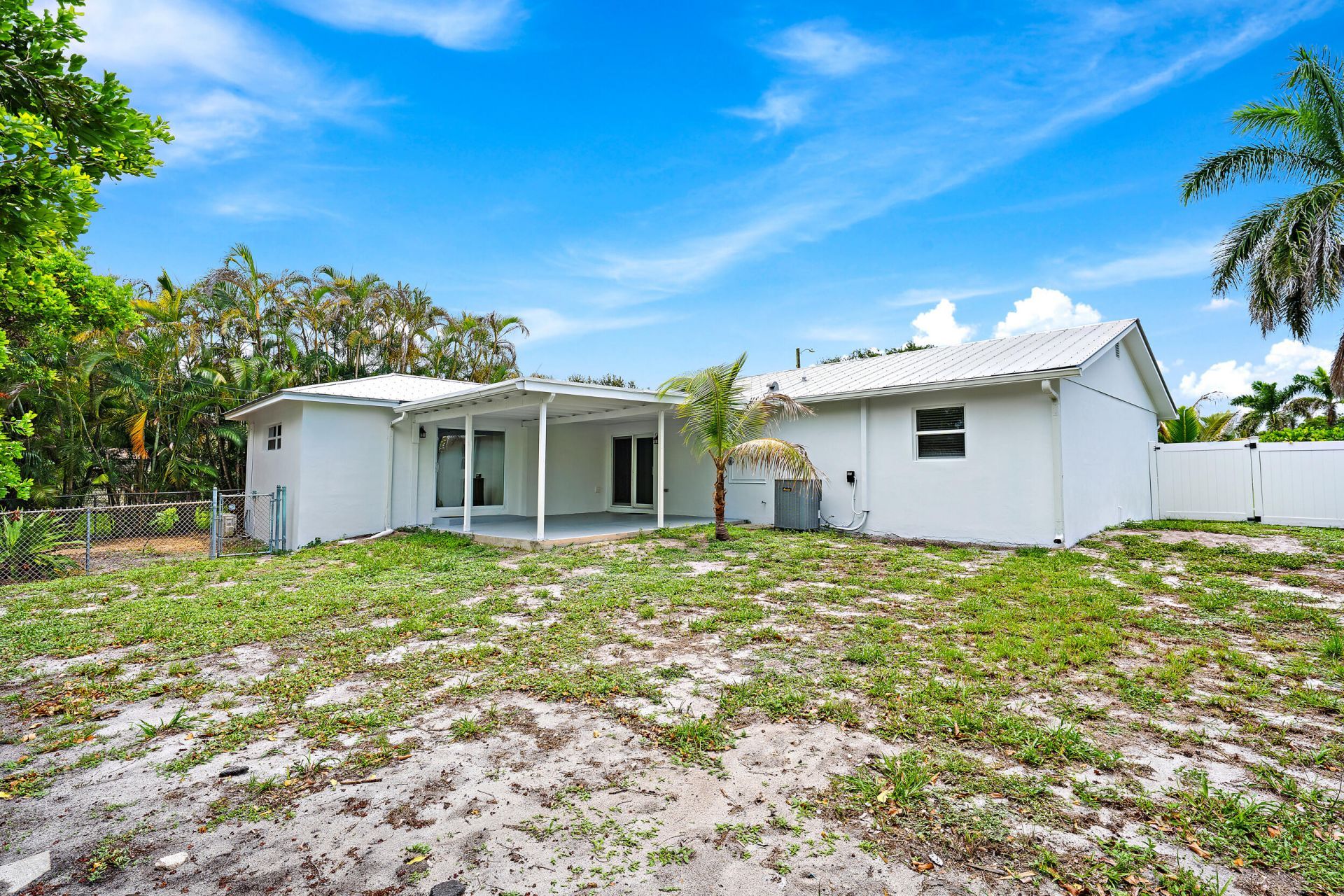 19144 SE Arnold Drive, Tequesta, FL 33469 Photo