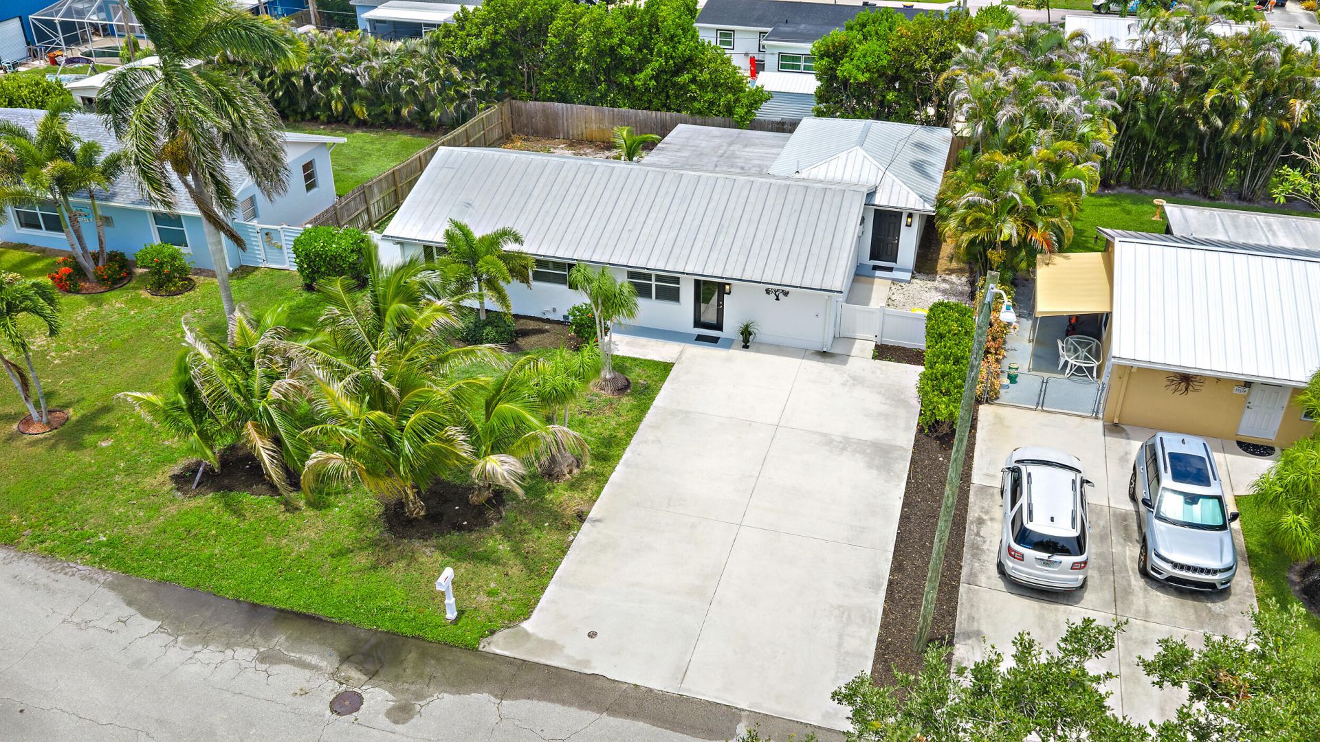 19144 SE Arnold Drive, Tequesta, FL 33469 Photo