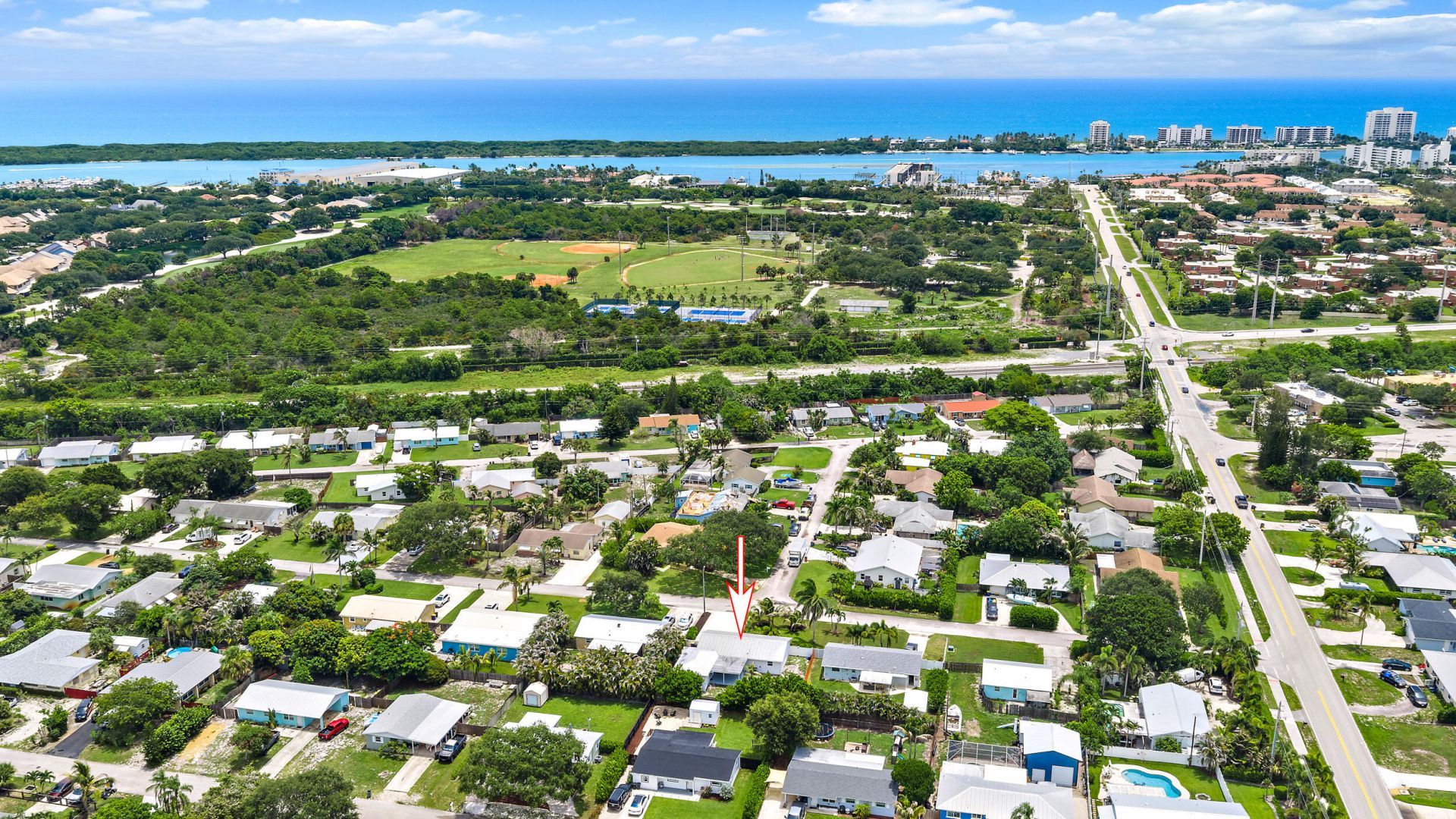19144 SE Arnold Drive, Tequesta, FL 33469 Photo