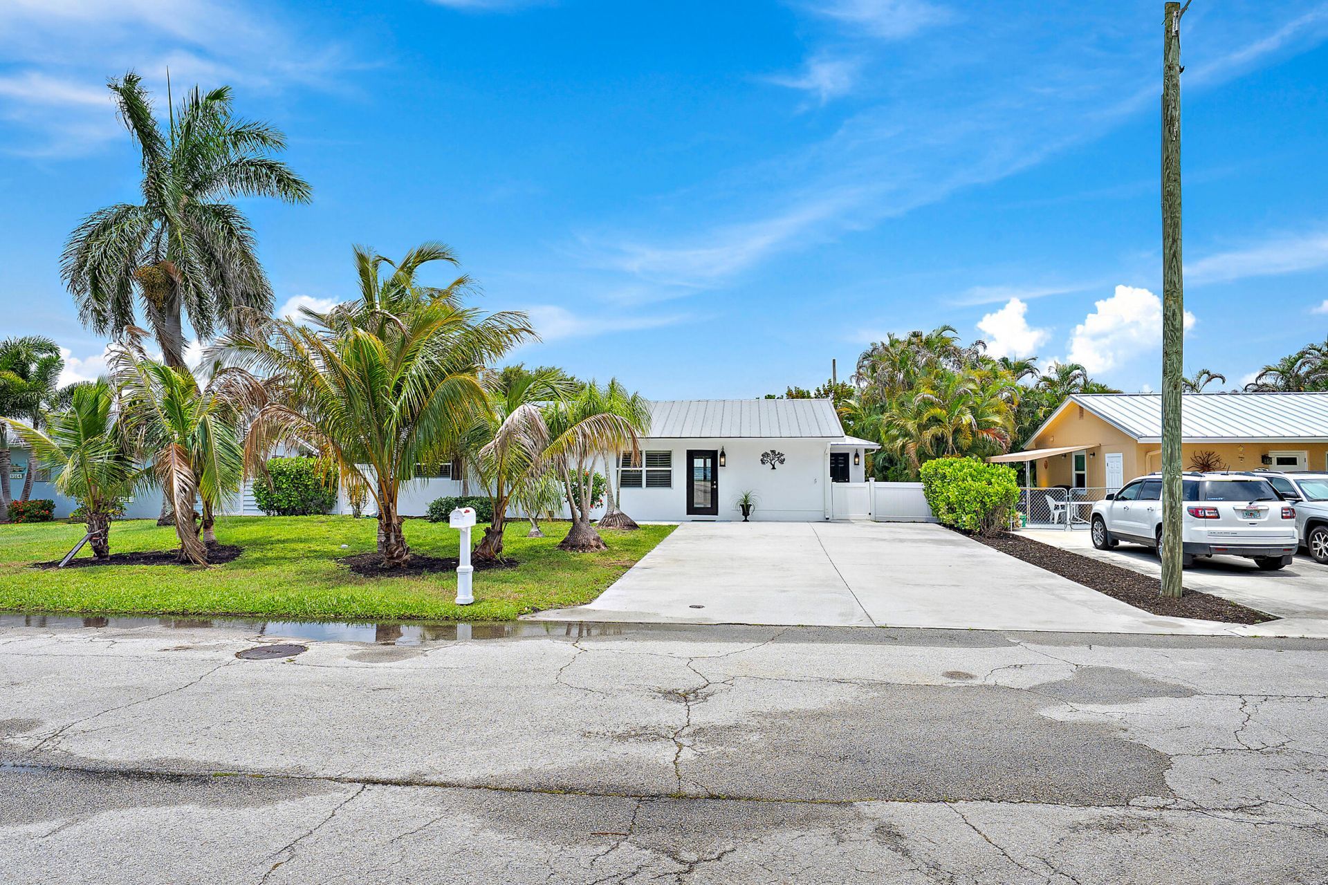 19144 SE Arnold Drive, Tequesta, FL 33469 Photo