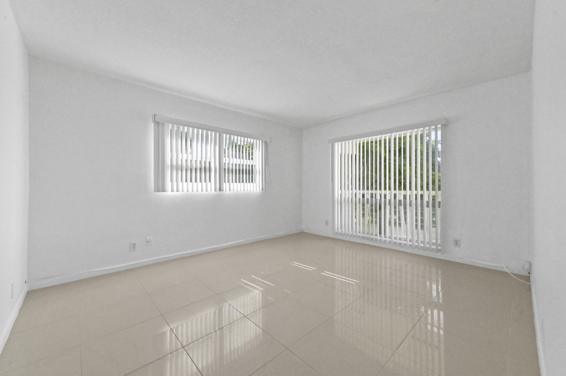 2755 NE 28th Avenue, Unit F-1, Lighthouse Point, FL 33064 Photo