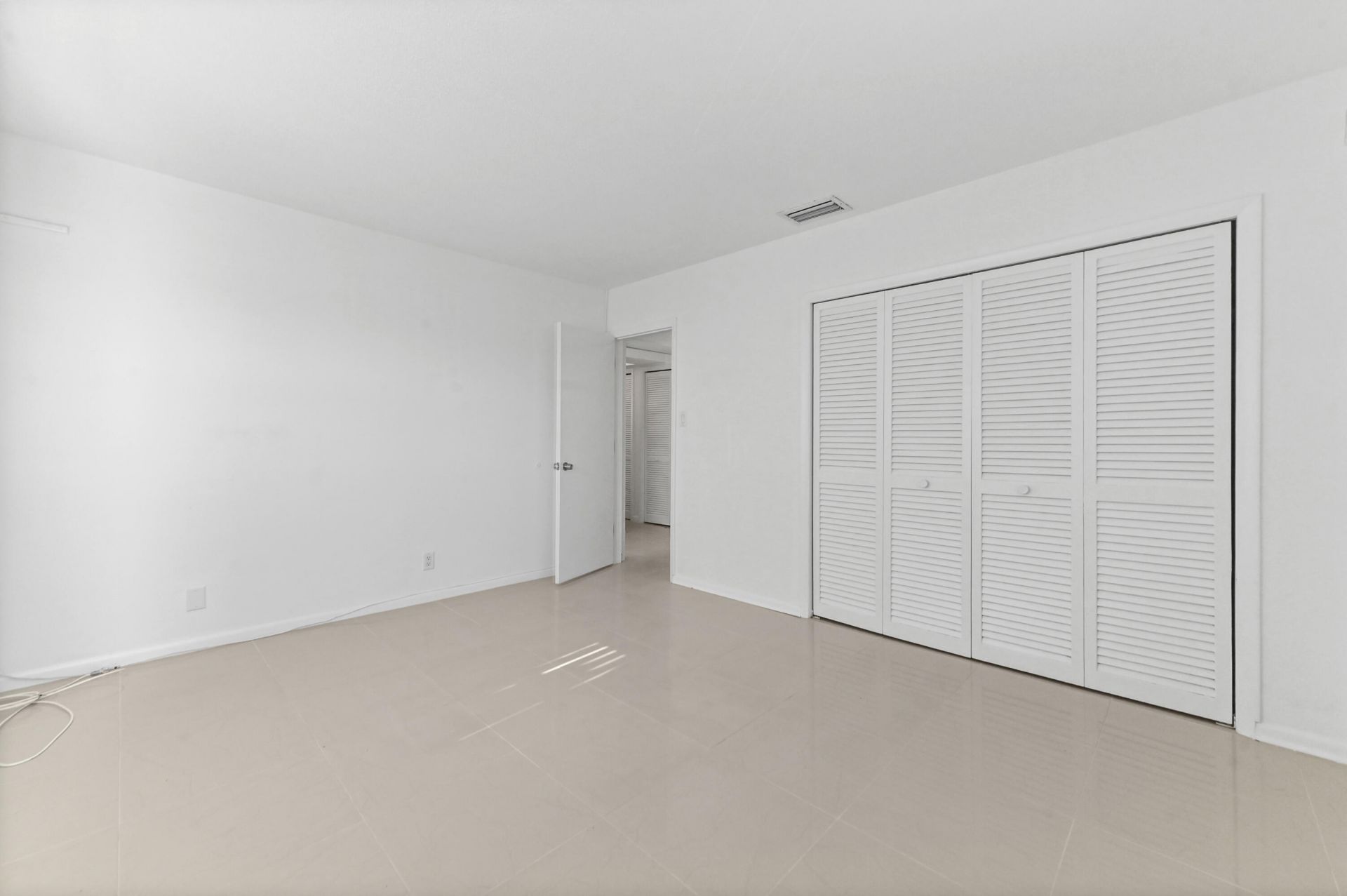 2755 NE 28th Avenue, Unit F-1, Lighthouse Point, FL 33064 Photo