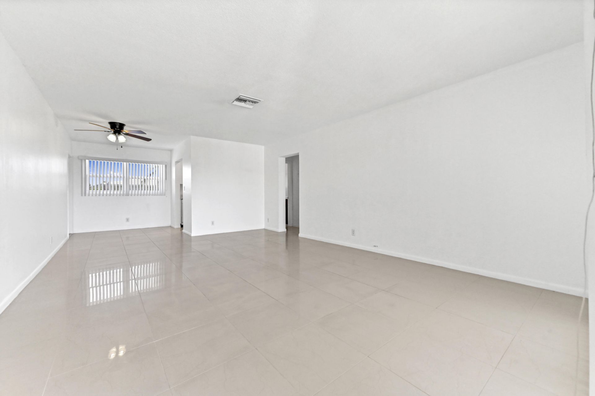 2755 NE 28th Avenue, Unit F-1, Lighthouse Point, FL 33064 Photo