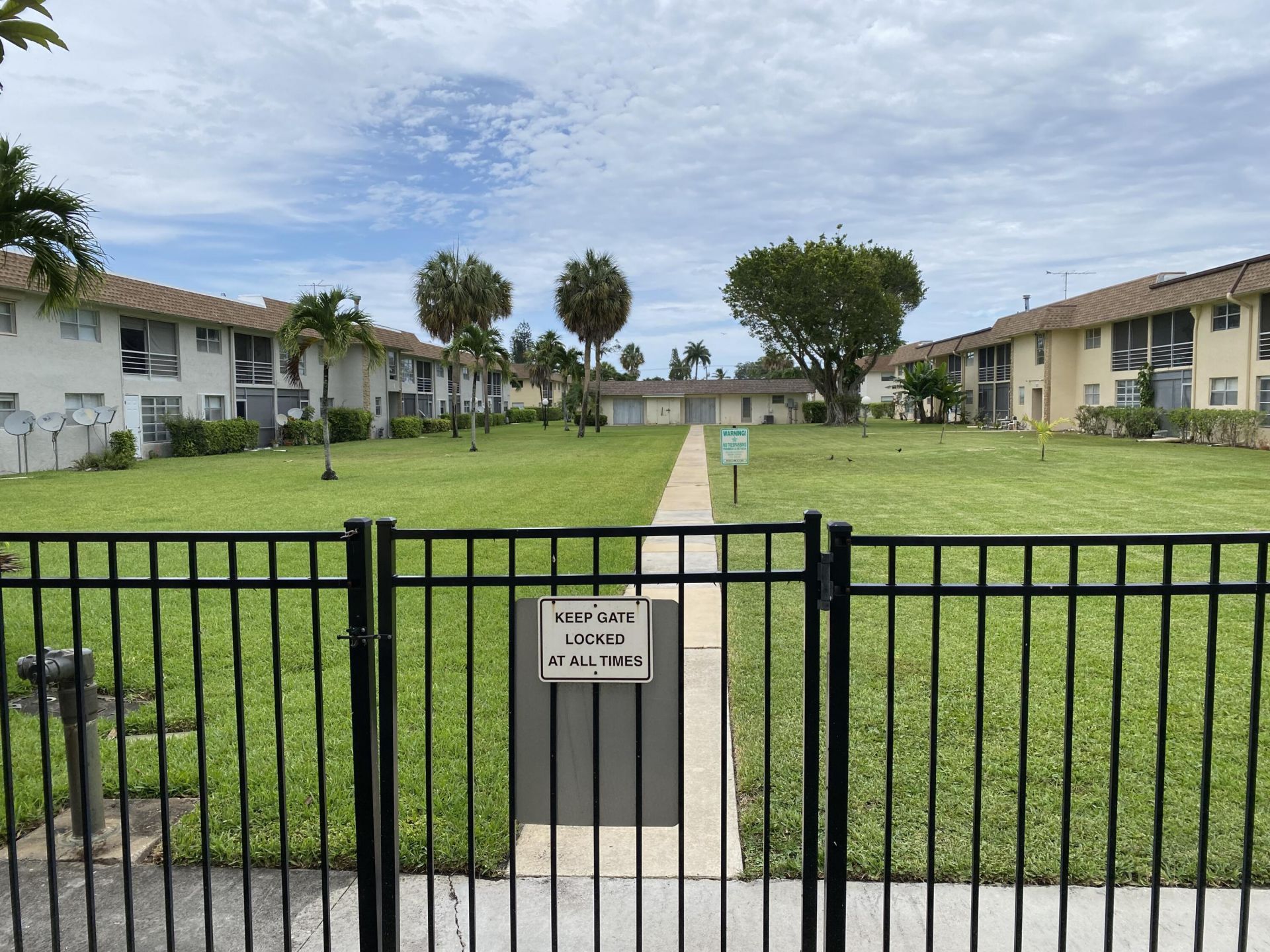 9949 Sandalfoot Boulevard, Unit 529, Boca Raton, FL 33428 Photo