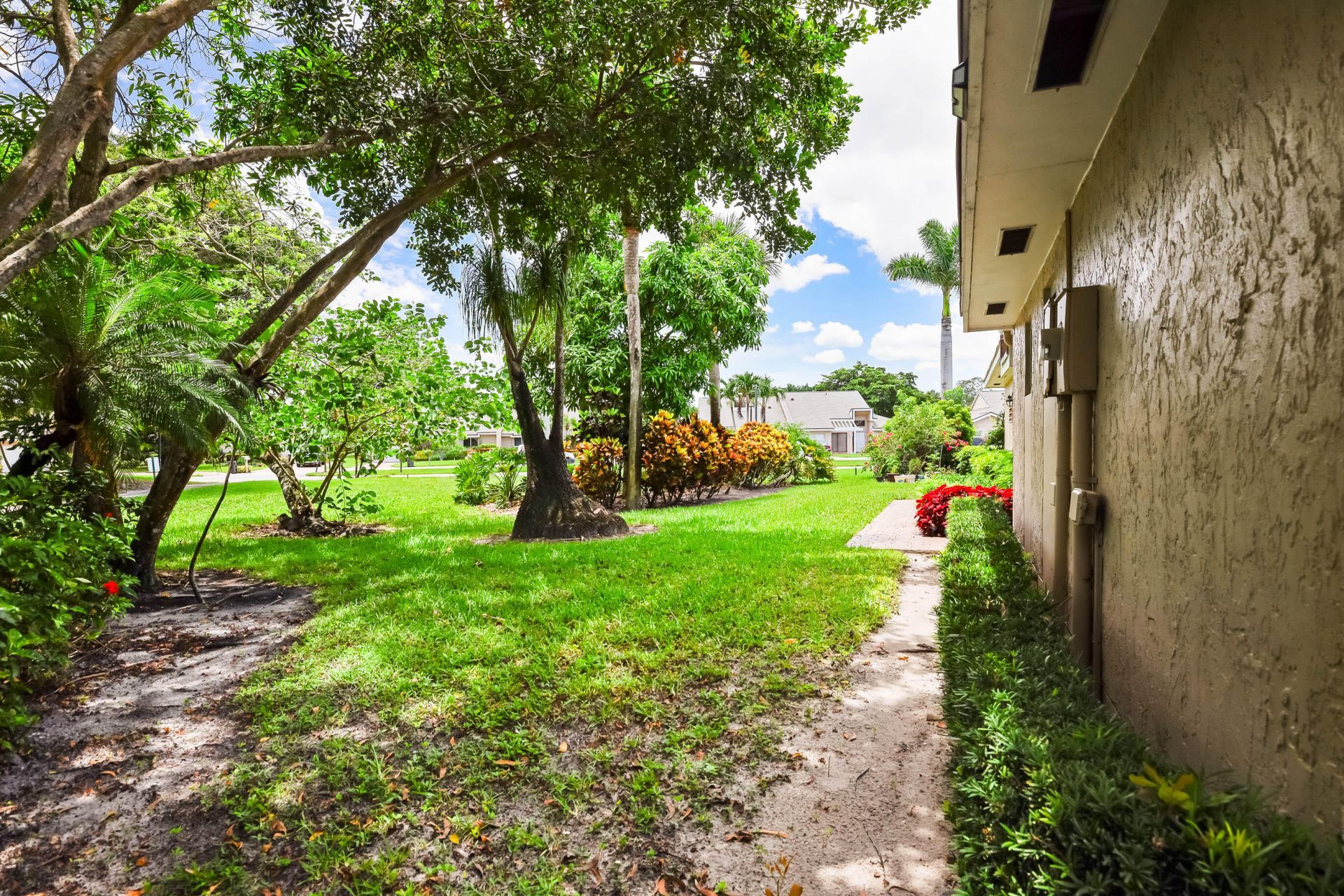 6858 Fountains Circle, Lake Worth, FL 33467 Photo